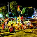 Cam Horoz Heykeli Denizli Çınar Meydanı Gece
